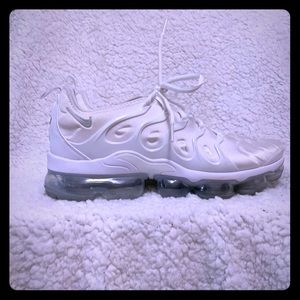 Nike VaporMax Plus women’s size 9 white